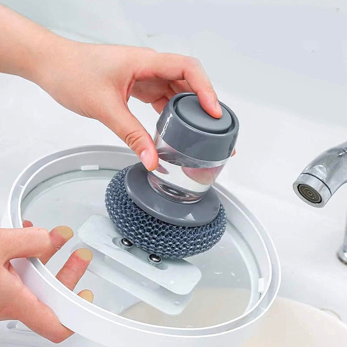 Buy 1 Get 1 Free: Soap Dispensing Palm Brush – Effortless Cleaning with Style!